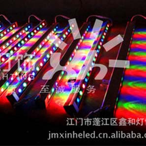 洗墻燈廠家    高亮度戶(hù)外防水大功率LED洗墻燈 48珠RGB