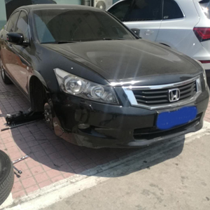 汽車換胎 汽車救援