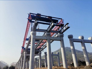 四川資陽(yáng)架橋機(jī)出租120T橋梁架橋機(jī)